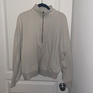 Universal Thread Co XL sweatshirt.